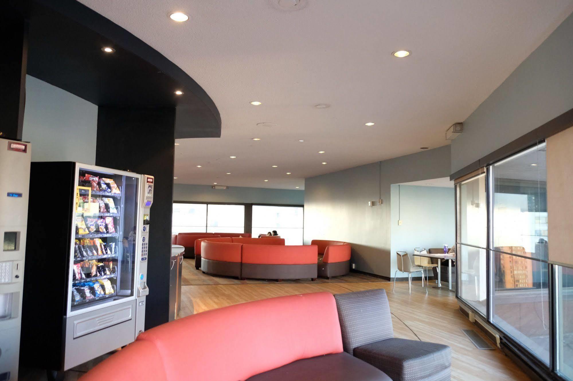 Chestnut Residence And Conference Centre - University Of โตรอนโต ภายนอก รูปภาพ