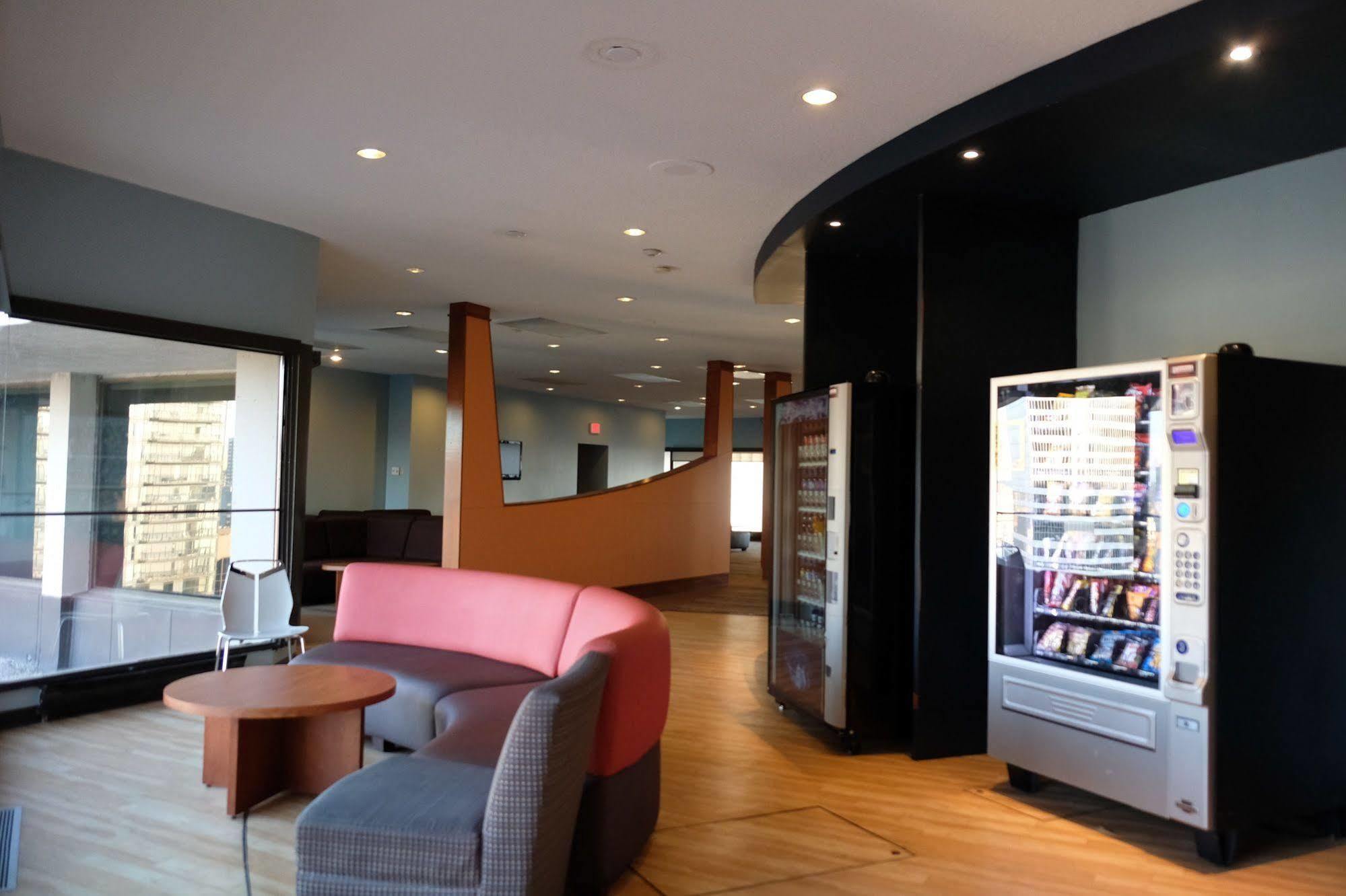 Chestnut Residence And Conference Centre - University Of โตรอนโต ภายนอก รูปภาพ