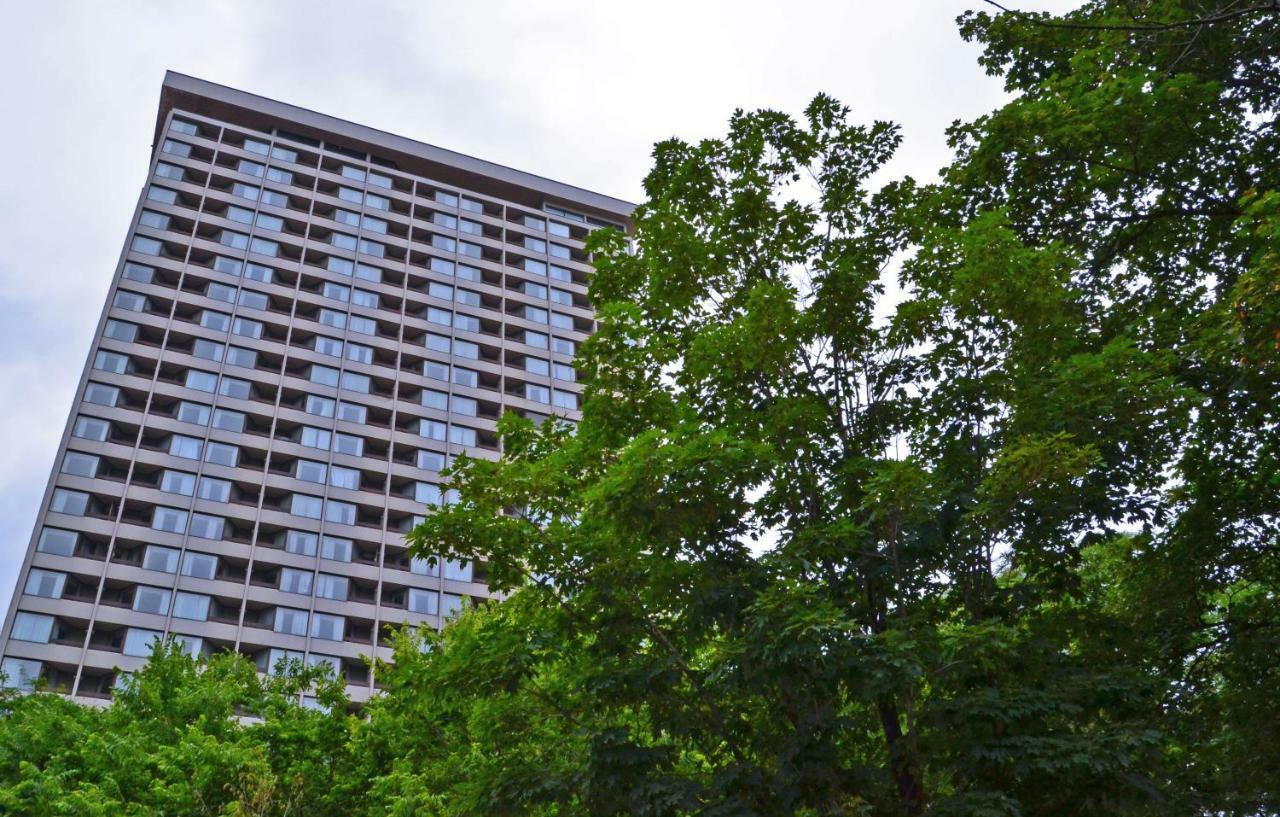 Chestnut Residence And Conference Centre - University Of โตรอนโต ภายนอก รูปภาพ